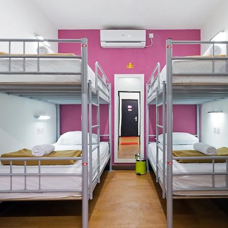 Cx Hostel Kuta Raya ภายนอก รูปภาพ