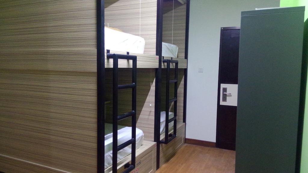 Cx Hostel Kuta Raya ห้อง รูปภาพ