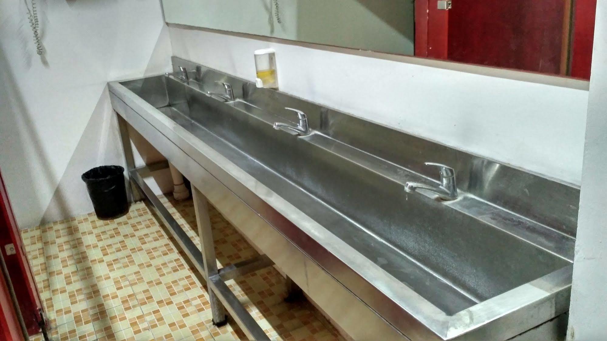 Cx Hostel Kuta Raya ภายนอก รูปภาพ