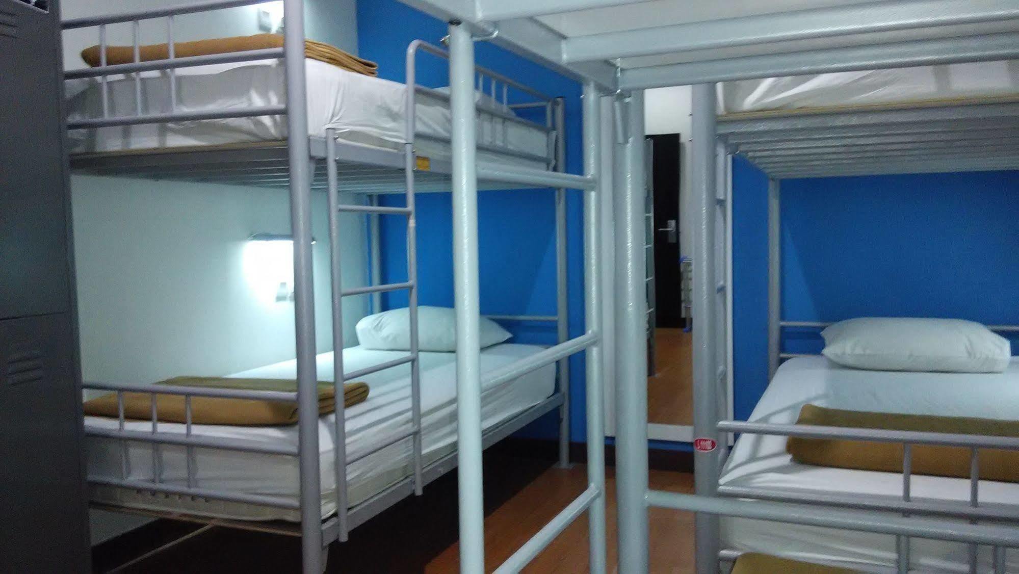 Cx Hostel Kuta Raya ภายนอก รูปภาพ