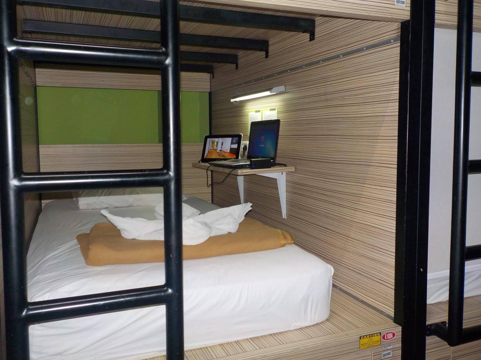 Cx Hostel Kuta Raya ภายนอก รูปภาพ